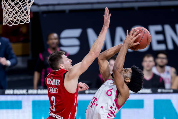 愿意付出更 愿意付出更