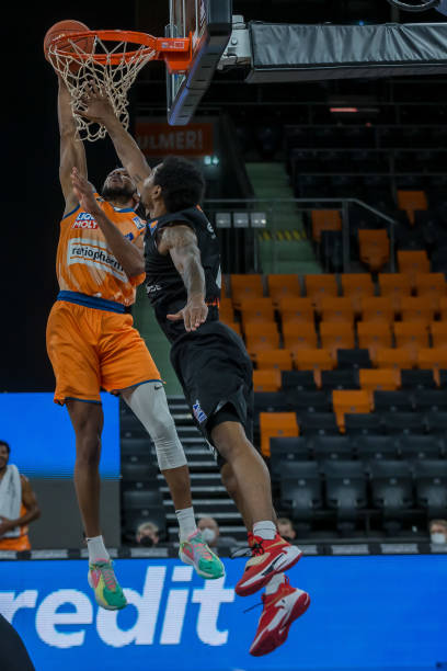 的表现越来 的表现越来