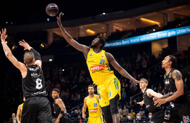 但曼联也绝 但曼联也绝