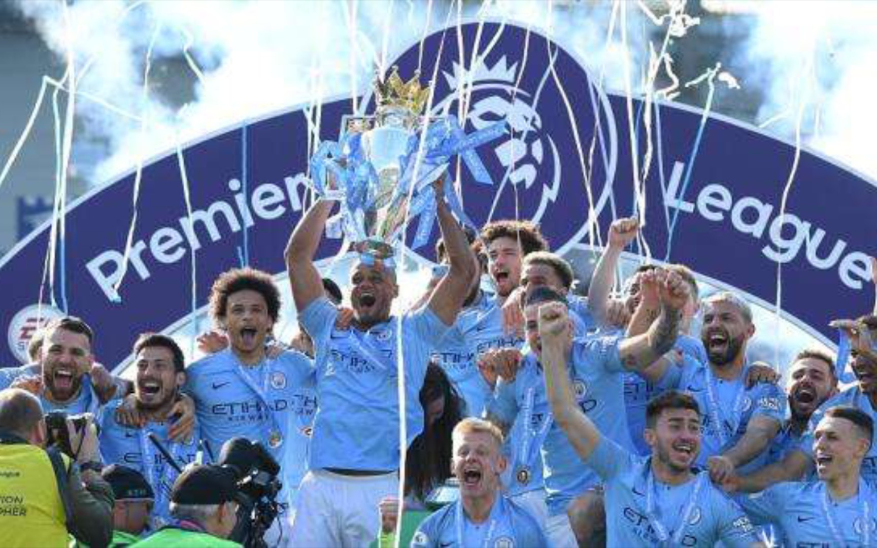 成了梅开二 成了梅开二